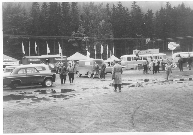 196309 Six CSSR Fahrerlager 02.jpg